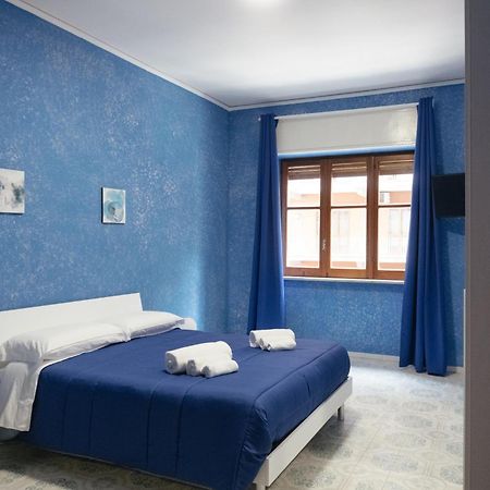 Domus Aurea Relax Room Salerno Esterno foto