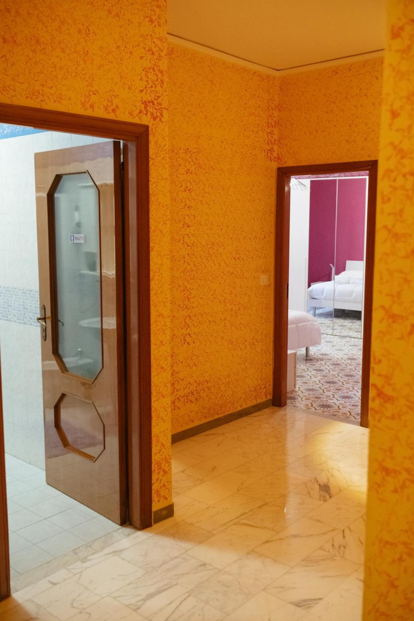 Domus Aurea Relax Room Salerno Esterno foto