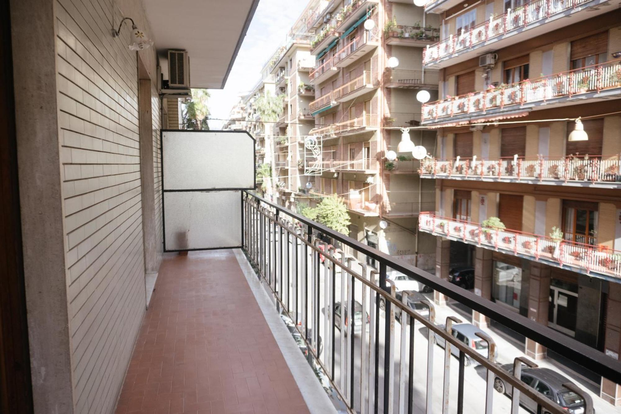 Domus Aurea Relax Room Salerno Esterno foto