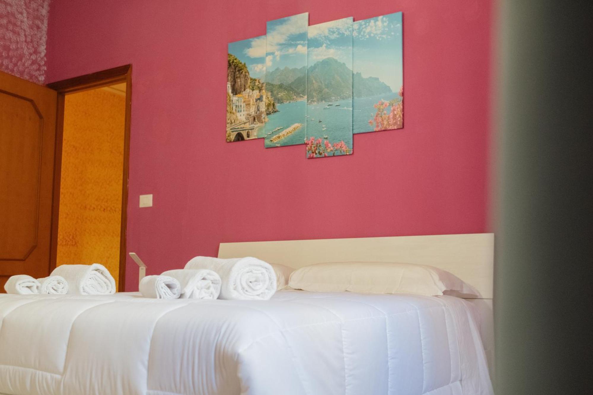 Domus Aurea Relax Room Salerno Esterno foto
