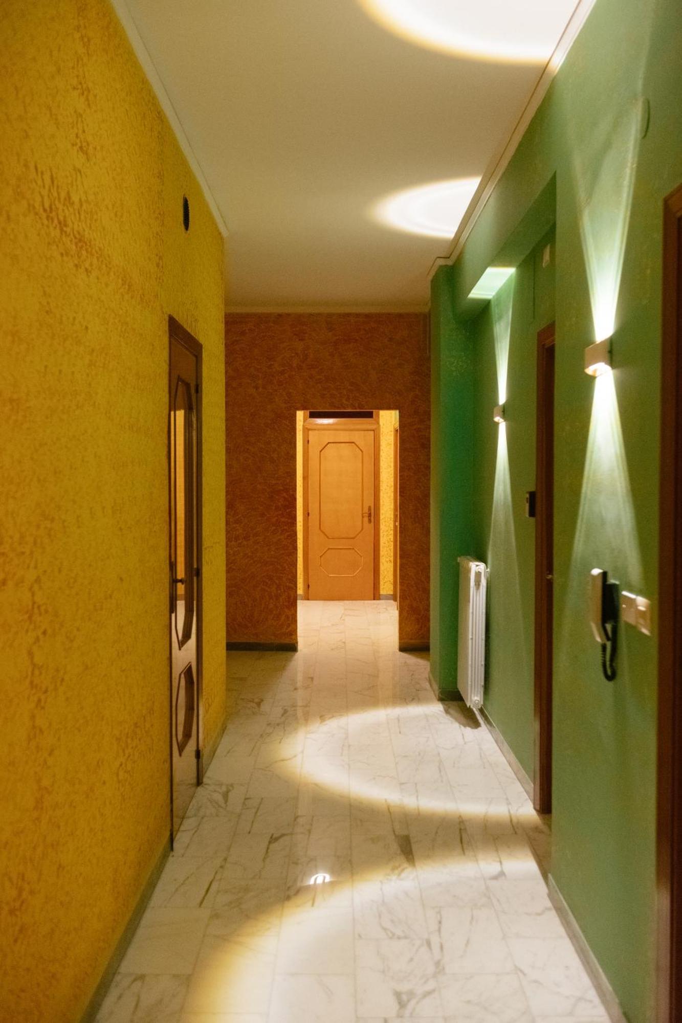 Domus Aurea Relax Room Salerno Esterno foto