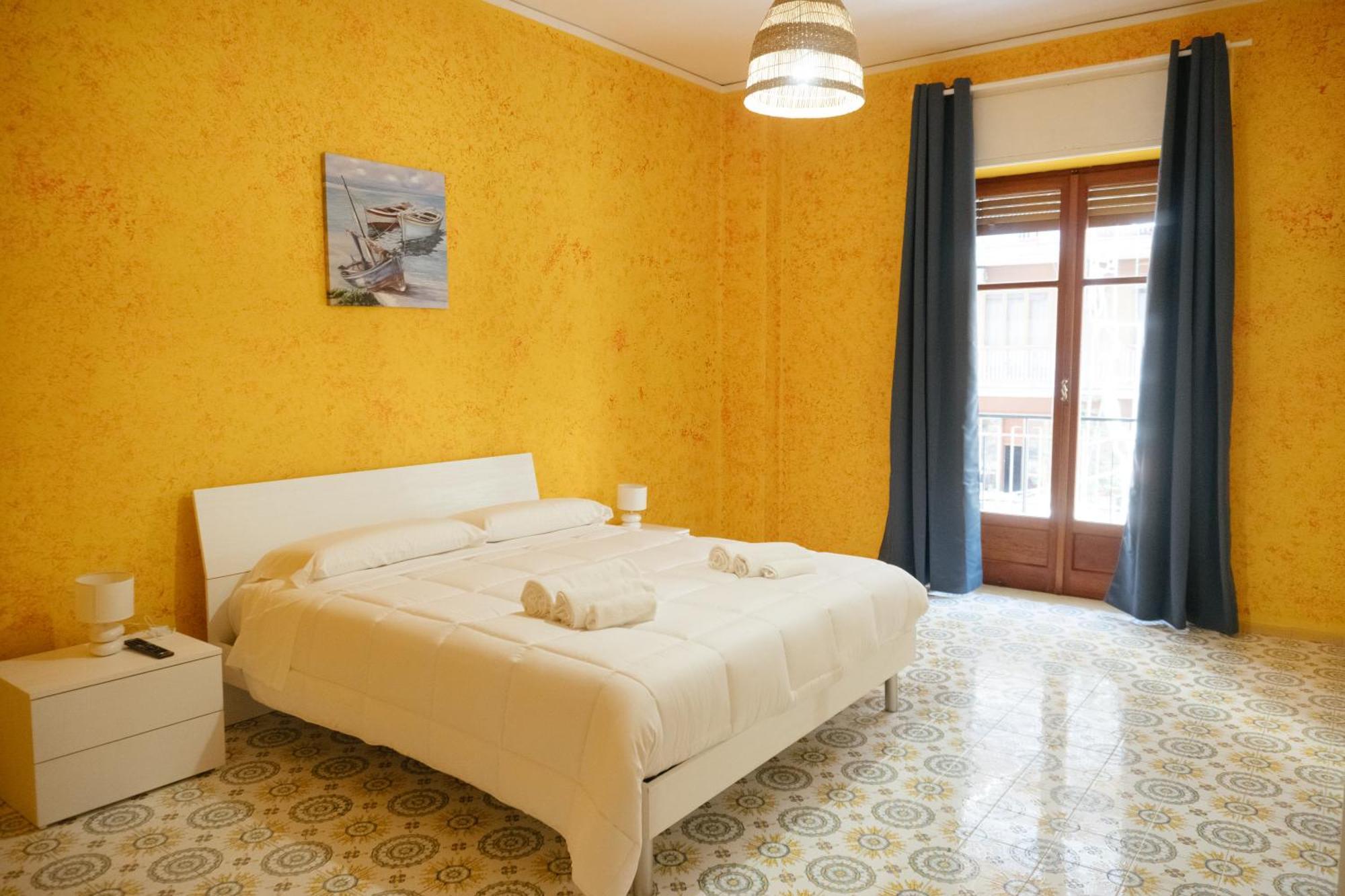Domus Aurea Relax Room Salerno Esterno foto